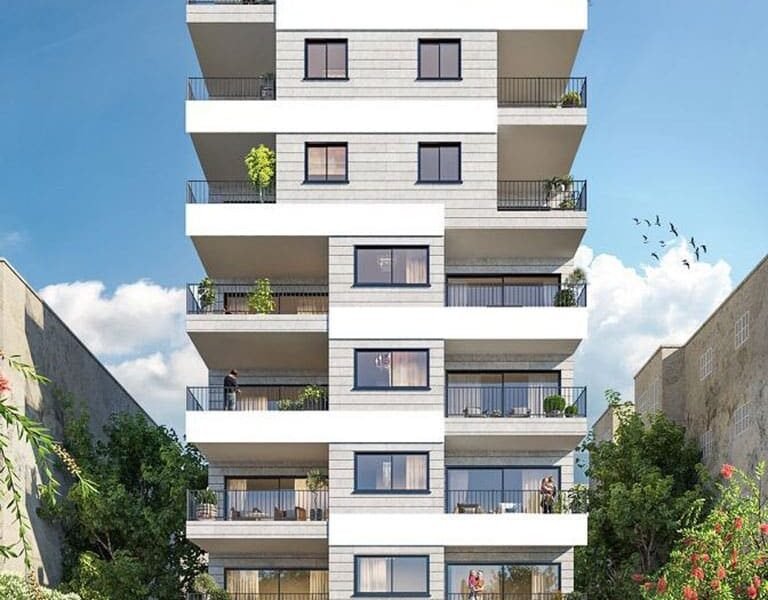 Bialik 21, Central Ra'anana