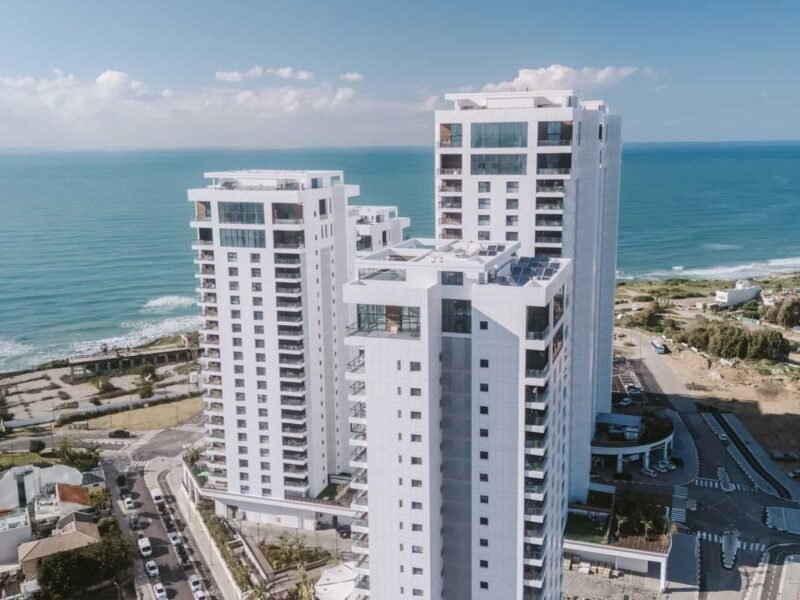 Briga Blue Bay, Hof HaZahav, Netanya